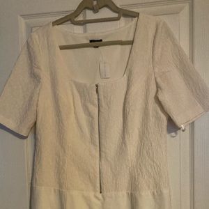 White short sleeve dress